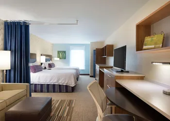 Home2 Suites by Hilton Milwaukee Airport hotel thumbnail 4