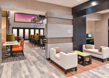 Hampton Inn & Suites Ames hotel thumbnail 6