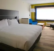 Holiday Inn Express & Suites Oswego by IHG hotel detail image 4