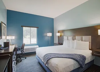 Iris Garden Inn hotel thumbnail 6