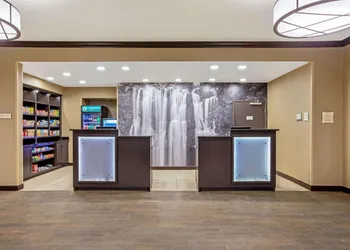 La Quinta Inn & Suites by Wyndham Gillette hotel thumbnail 4
