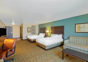 La Quinta Inn & Suites by Wyndham Gillette hotel thumbnail 7