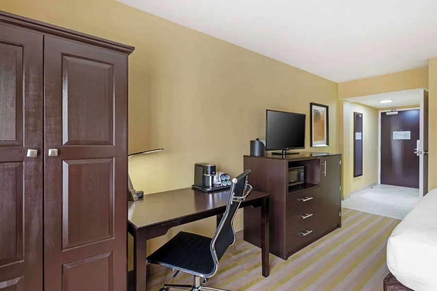 Best Western Plus Thornburg Inn & Suites hotel detail image 6