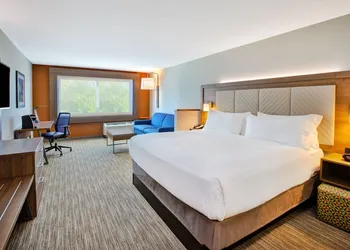 Holiday Inn Express & Suites New Castle by IHG hotel thumbnail 6
