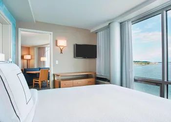 Courtyard by Marriott Erie Bayfront hotel thumbnail 6