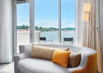 Courtyard by Marriott Erie Bayfront hotel thumbnail 7