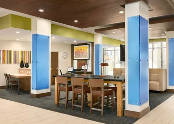 Holiday Inn Express & Suites Salisbury by IHG hotel thumbnail 6