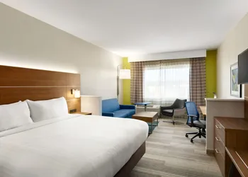 Holiday Inn Express & Suites Salisbury by IHG hotel thumbnail 8