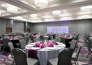 Courtyard by Marriott Omaha Bellevue Beardmore Event Center hotel thumbnail 8