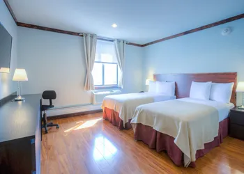 LIC Hotel hotel thumbnail 4