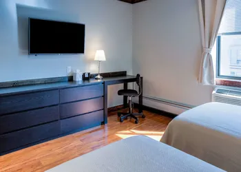 LIC Hotel hotel thumbnail 6