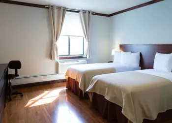 LIC Hotel hotel thumbnail 7