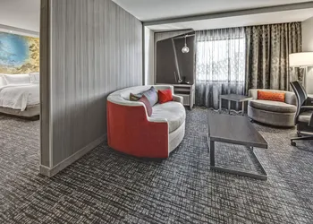 Courtyard by Marriott Oxford hotel thumbnail 4