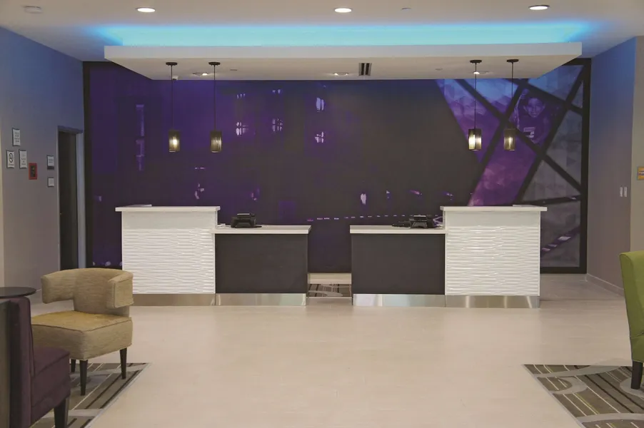 La Quinta Inn & Suites by Wyndham McAllen Convention Center hotel detail image 2