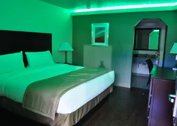 Trinity Suites Downtown Dallas hotel thumbnail 4