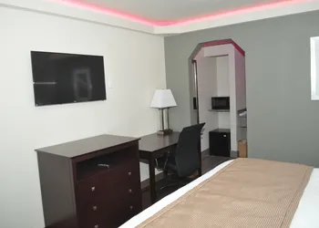 Trinity Suites Downtown Dallas hotel thumbnail 6