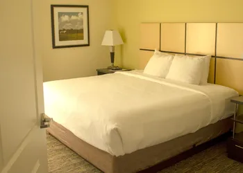 Candlewood Suites Enid by IHG hotel thumbnail 3