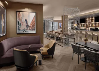 Hilton Brooklyn New York hotel thumbnail 3