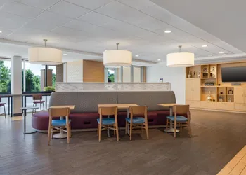 Home2 Suites by Hilton Milwaukee Brookfield hotel thumbnail 4