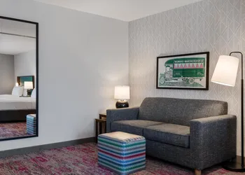 Home2 Suites by Hilton Milwaukee Brookfield hotel thumbnail 6