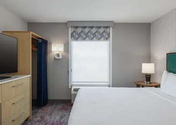 Home2 Suites by Hilton Milwaukee Brookfield hotel thumbnail 8