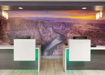 La Quinta Inn & Suites by Wyndham Williams-Grand Canyon Area hotel thumbnail 2