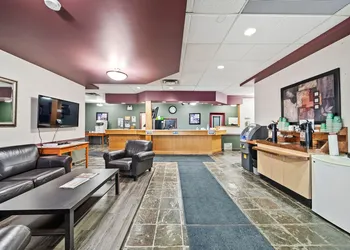 Guest House Inn & Suites hotel thumbnail 4