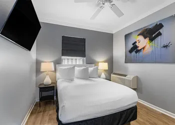 Hotel Chicago West Loop, SureStay Collection by Best Western hotel thumbnail 6