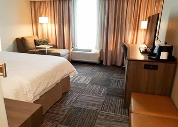 Hampton Inn & Suites Hudson hotel thumbnail 5