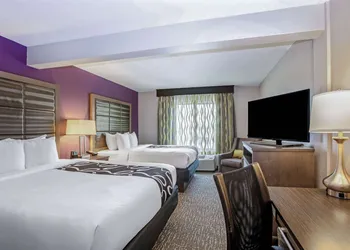 La Quinta Inn & Suites by Wyndham Kearney hotel thumbnail 7