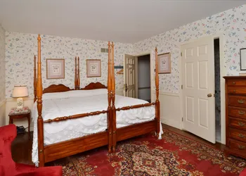 Duling Kurtz House & Country Inn hotel thumbnail 6