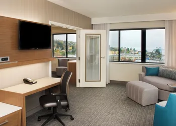 Courtyard by Marriott Seattle Everett Downtown hotel thumbnail 3