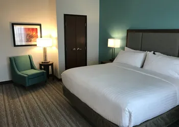 Holiday Inn & Suites Denver Tech Center-Centennial by IHG hotel thumbnail 6