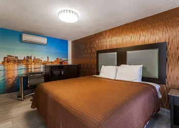 Travelodge by Wyndham South Hackensack hotel thumbnail 5
