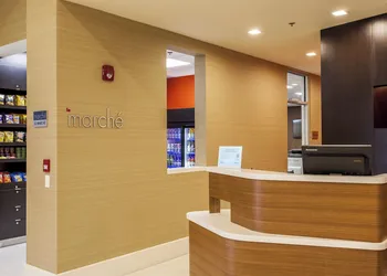 Courtyard by Marriott Montreal West Island/Baie D'Urfe hotel thumbnail 2