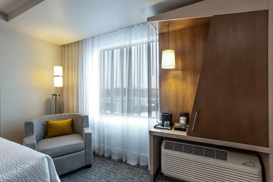 Courtyard by Marriott Montreal West Island/Baie D'Urfe hotel detail image 6