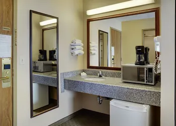 Nova Inn Kindersley hotel thumbnail 4