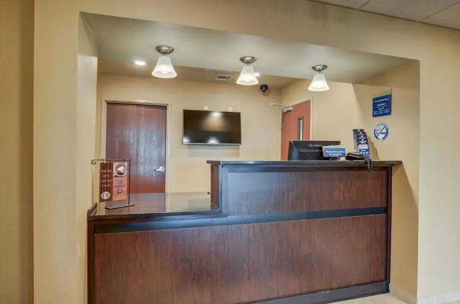 Cobblestone Inn & Suites - Altamont hotel detail image 2