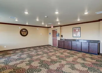 Cobblestone Inn & Suites - Altamont hotel thumbnail 3
