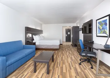 Holiday Inn Express and Suites Lincoln I - 80 by IHG hotel thumbnail 6