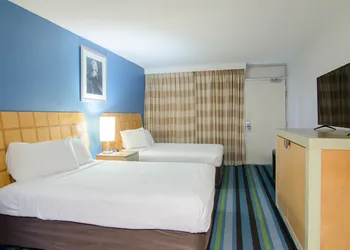 Ocean Inn hotel thumbnail 5