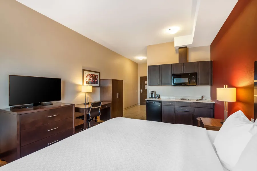 Best Western Plus Kindersley Hotel hotel detail image 6