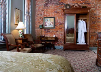 The Black Hawk Hotel hotel thumbnail 4