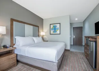 Holiday Inn Express & Suites Stillwater - University Area by IHG hotel thumbnail 8