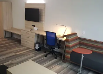 Holiday Inn Express & Suites Toledo West by IHG hotel thumbnail 6