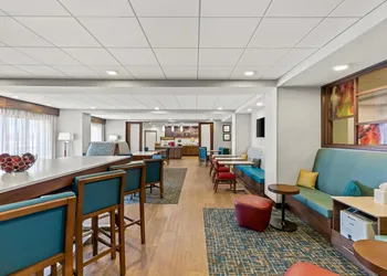 Hampton Inn Fond du Lac hotel thumbnail 2