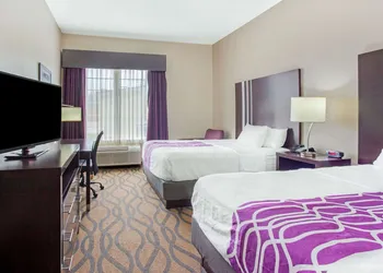 La Quinta Inn & Suites by Wyndham Luling hotel thumbnail 6