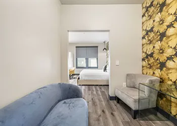 Hotel EPIK hotel thumbnail 8