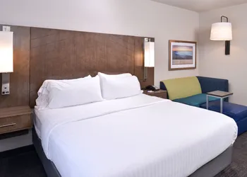 Holiday Inn Express & Suites Bryant - Benton Area by IHG hotel thumbnail 7