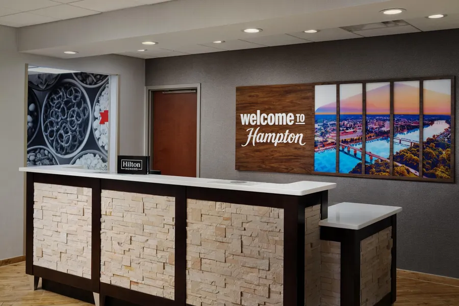 Hampton Inn Waynesboro hotel detail image 2